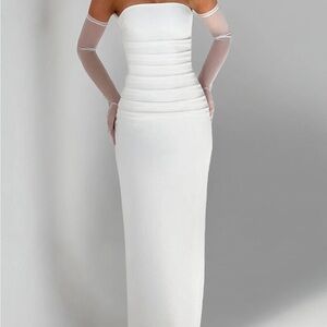 Elegant White Strapless Dress
